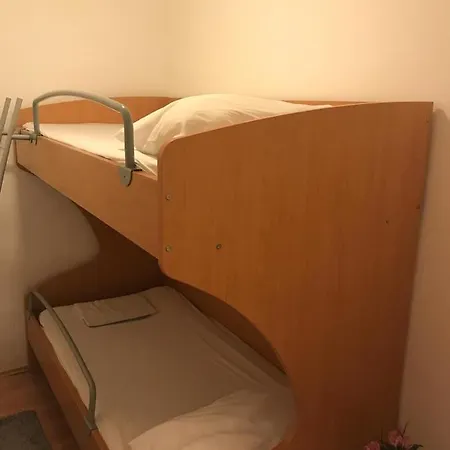 Apartment Robi *